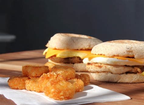 Check out this ranked list of the best fast food breakfast items to ensure your day starts off right. 12 Healthy Fast Food Breakfasts Under 360 Calories | Eat ...