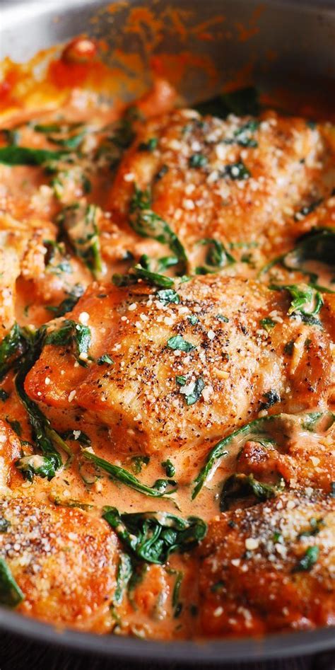Healthy easy baked chicken thighs, boneless skinless, side of zucchini , easy dinner lunch meal. Boneless Skinless Chicken Thighs with Creamy Tomato Basil Spinach Sauce | Chicken thights ...