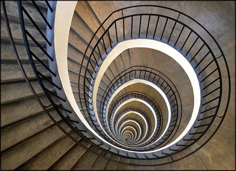 How To Build A Circular Staircase Ayanahouse