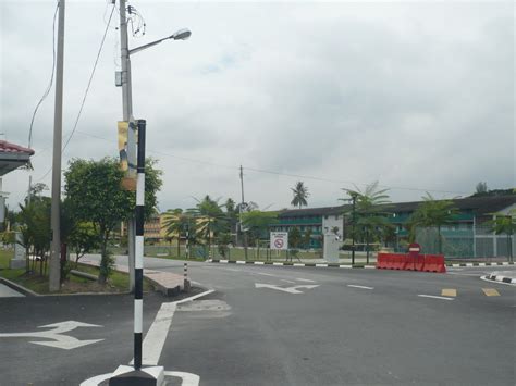 Due to the presence of the mental hospital, this town is often associated with mentally ill people, especially in ipoh. Freedom, Justice and World Peace. The world free of ...