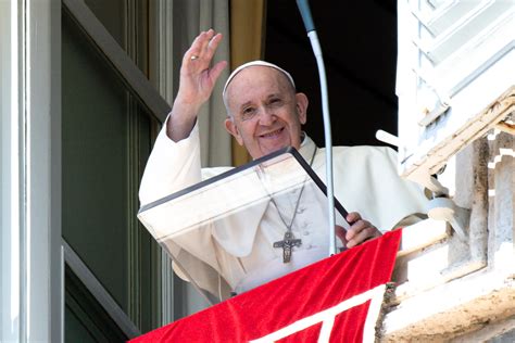 Ángelus El Papa Pide Que Hagamos Un Esfuerzo Para No Chismorrear