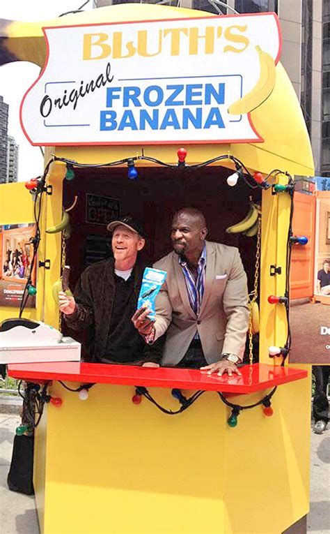 Arrested Development Bluth Banana Stand Pops Up In Nyc As Tobias Fünke