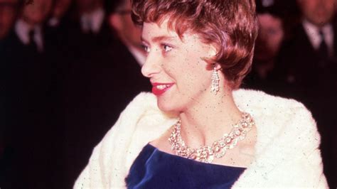 El Estilo De La Princesa Margaret La Hermana Rebelde De La Reina Isabel Ii