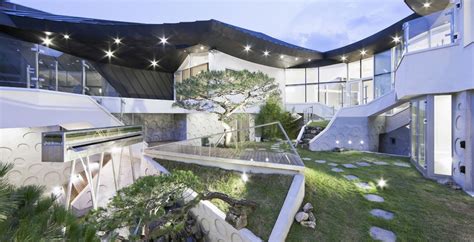 This Epic South Korean Mansion Blends Modern Lines With Traditional Accents Sharp Magazine