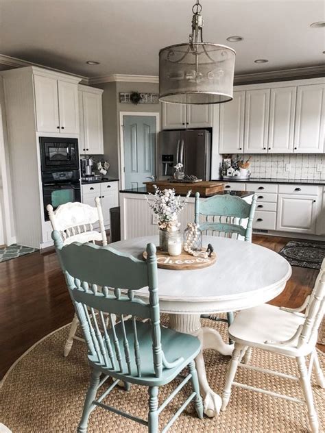 Or, if you've got a bit more space, incorporate a long, wooden kitchen table for casual dining. 50+ Best Inspiring Farmhouse Kitchen Set Design Ideas ...