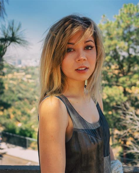 Jennette Mccurdy Hot Celebs Home