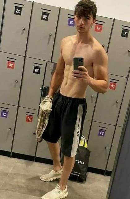 Shirtless Male Muscular Hot Jock Hunk Locker Room Gym Beefcake Photo X B Picclick