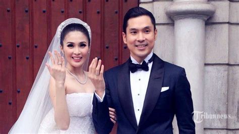 Kerap Dijadikan Sebagai Couple Goals Sandra Dewi Tak Ragu Bagikan Chatnya Dengan Suami
