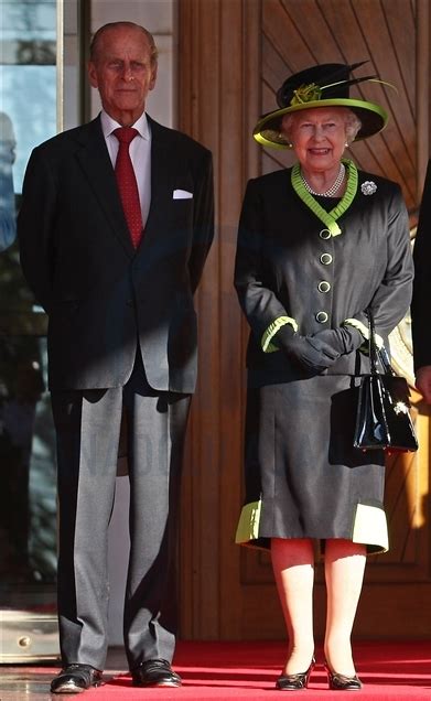 Elizabeth 'in yaşamını yitirmesi durumunda yapılacak cenaze töreninin provası birleşik krallık'ın en uzun süredir tahtta bulunan monarkı olan i̇ngiltere kraliçesi ii. İngiltere Kraliçesi 2. Elizabeth'in eşi Prens Philip ...