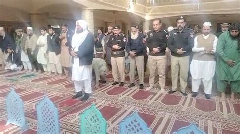 پولیس لائنز مسجد میں دھماکے کے تیسرے روز باجماعت نماز کی ادائیگی