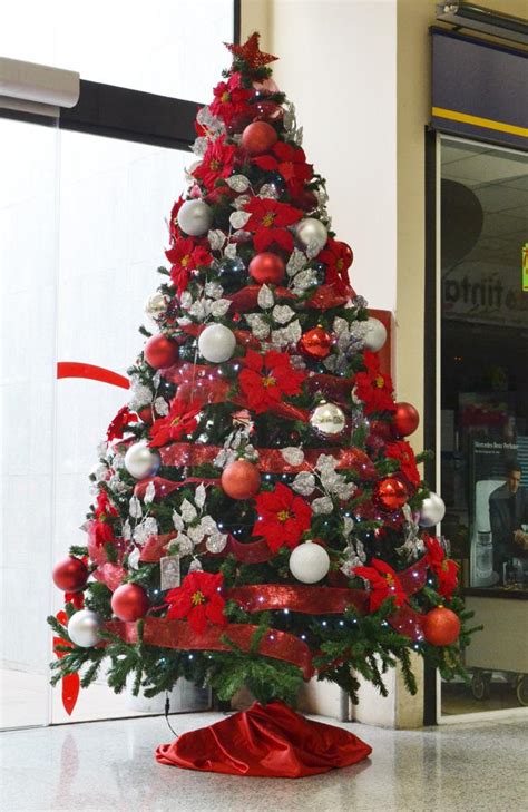 Maybe you would like to learn more about one of these? Lindos árboles de navidad en color rojo - Paperblog