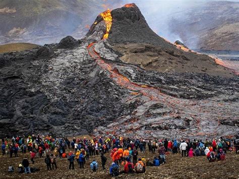 Thousands Flock To See Volcano In Iceland