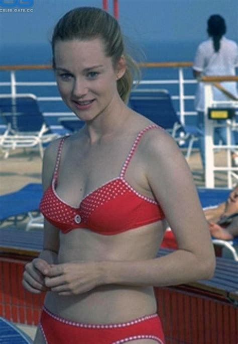 Laura Linney Nude Photos Scenes And Porn Scandal Planet
