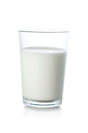 Segelas Susu Foto Stok Unduh Gambar Sekarang Susu Produk Susu Gelas Pecah Belah Kaca