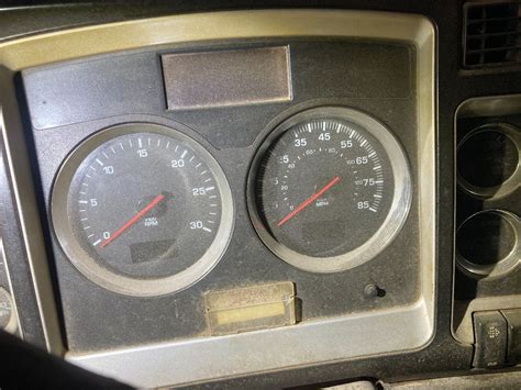 Q43 1116 1 1 102 Kenworth T660 Speedometer Instrument Cluster For Sale