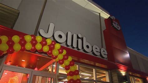 Jollibees 1st Canadian Location Opens In Winnipeg As Hundreds It