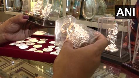 People Throng Jewellery Shops In Kolkata On Dhanteras Theprint Anifeed