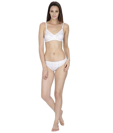 Buy Ultrafit White Cotton Lycra Convertable Bra Online At Best Prices In India Snapdeal