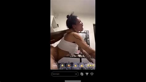 Mami Jordan Singando En Un Live En Instagram DoorNight