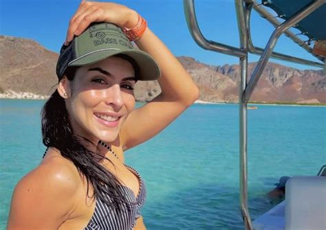 María León Comparte Fotografía Surfeando En Bikini El Siglo De Torreón