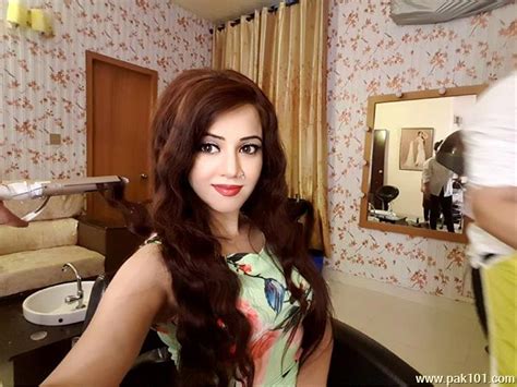 Gallery Singers Rabi Peerzada Rabi Peerzada Pakistani Female