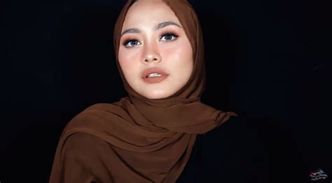 Aesthetic Girl No Face Hijab Diseño De Camisa