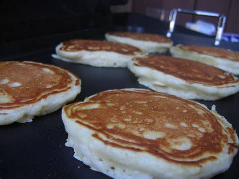 Pancakes are common in many countries. How To Make Pancakes Like IHOP - Pancake Recipe - How To