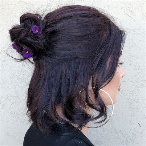 Your simple hairstyle stock images are ready. 10 coiffures simples et faciles pour cheveux courts ...