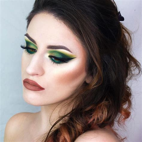 Green Makeup Ritzy Keep It Real Face Paint Makeup Looks Eye Makeup