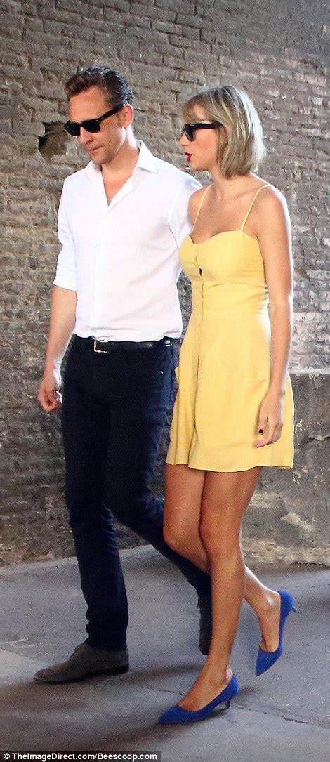 Tom Hiddleston Showers Taylor Swift With Affection During Romantic Outing In Rome Daily Mail
