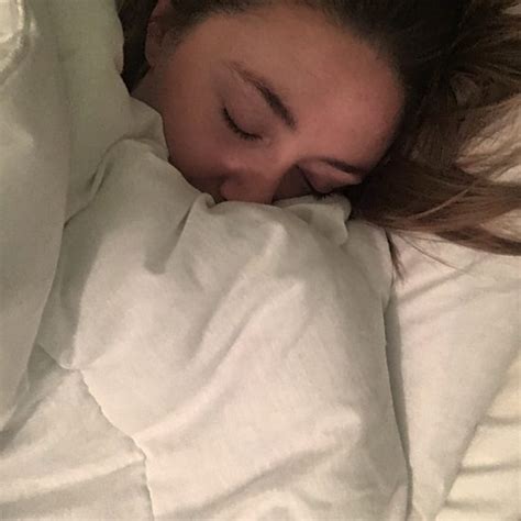 How To Take The Ultimate Sleep Selfie