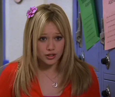 Amazing Lizzie Mcguire Hair Moments Because No One Else Rocks Crimped Hair Quite Like She