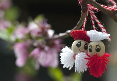 Snowdrops and red and white string Imagini pentru martisor | Spring celebration, Holiday ...