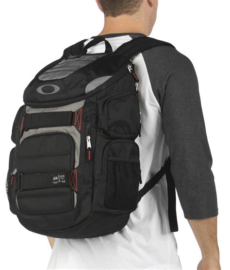 Oakley Enduro 30 Backpack Jet Black