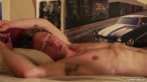 Jeremy Allen White Nude And Sex Scenes Thenudemale