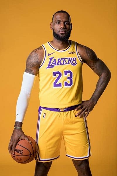 Lebron James How Tall Is Hesave Up To 17