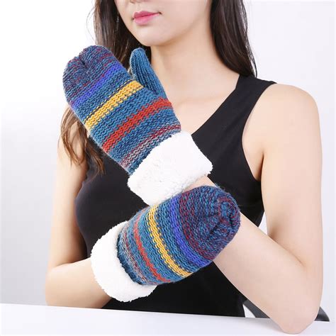 2018 Rushed Winter Gloves New Trend Ms Stripe Mixed Color Knitting Plus Velvet Thickened