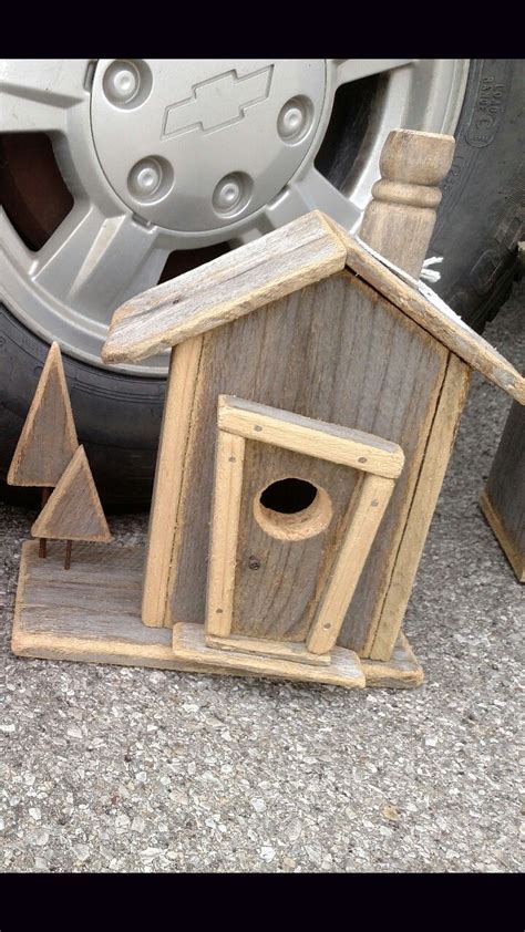 Birdhouse Made Of Repurposed Fence Bird Houses Diy Bird Houses