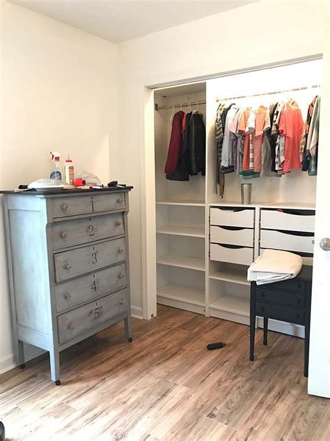 Today we are sharing some ikea hacks for those want to make a closet. IKEA Hack DIY Closet System (With images) | Diy closet ...