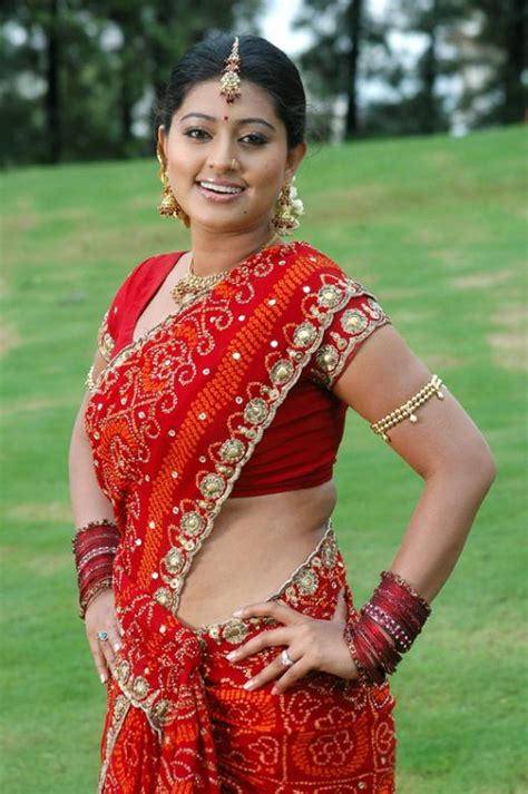 Indian Actress Tamil Actress Sneha Hot Showing Her Hanging Big Boobs