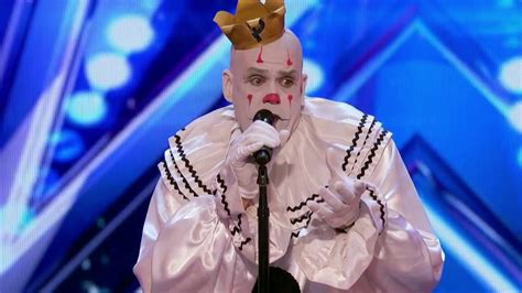 Puddles Pity Party Sad Clown Stuns Crowd With Sia S Chandelier