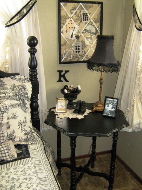 All of your rooms do not have to have vibrant colors. Kindred Style: French Country Bedroom | French country ...