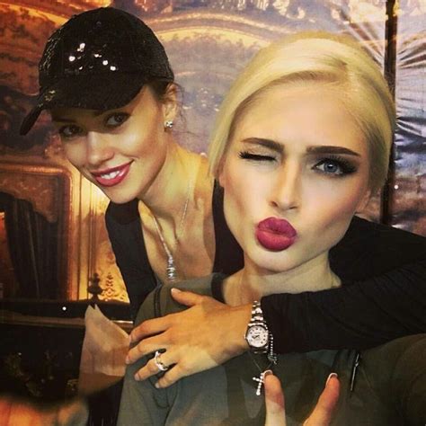 Alena Shishkova With Friend 😘 😊 Russian Fashion Russian Models Supermodels