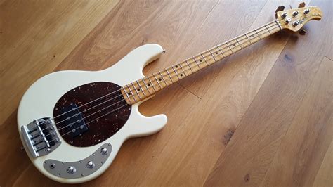 Sold Usa Musicman Stingray Classic With Ohsc Classic
