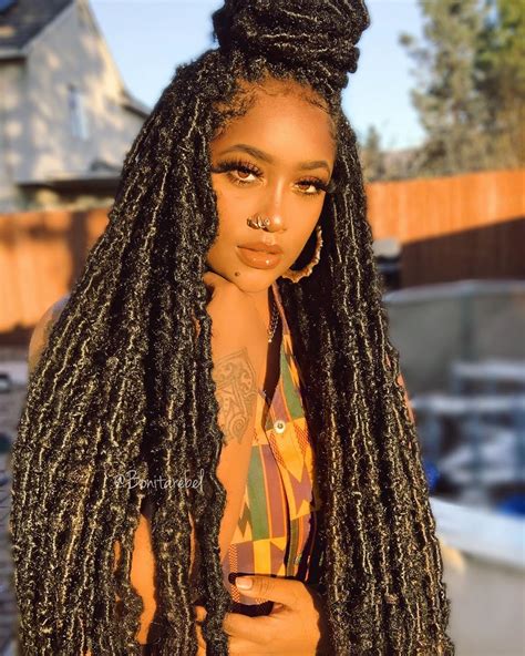 6 Looking Good Hairstyles For Long Faux Locs