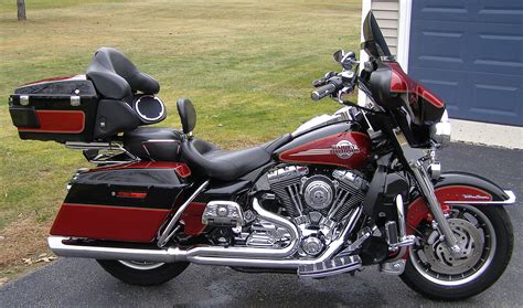 Since 1965, the electra glide® name has been the choice of riders who want the essential touring machine. 1991 Harley-Davidson FLHTCU Electra Glide Ultra Classic ...