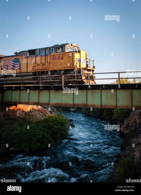 Union Pacific Railroad Bridge Hi Res Stock Photography And Images Alamy