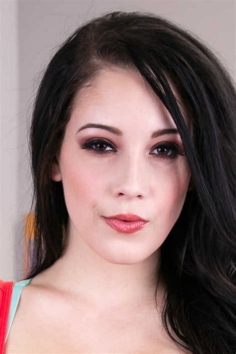 Noelle Easton Bio Net Worth Wiki Videos Photos Age And New Updates Images