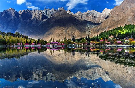 8 Amazing Lakes In Pakistan