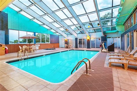Indoor Heated Pool Picture Of Days Inn By Wyndham Scranton Pa